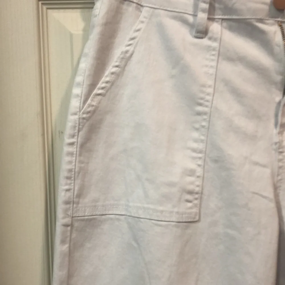 YMI White Cargo Joggers, size 13/31 - Picture 4 of 14